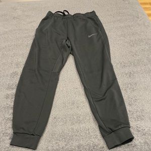 Nike sweatpants- men’s small good condition no defects